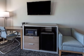 baymont inn and suites by wyndham madison