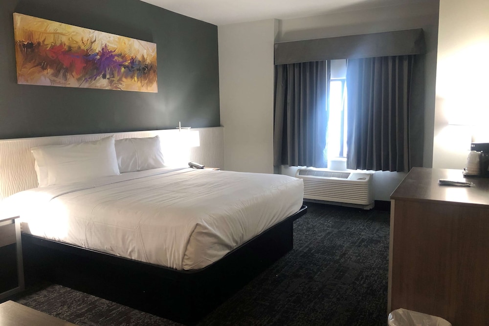 baymont inn and suites by wyndham madison