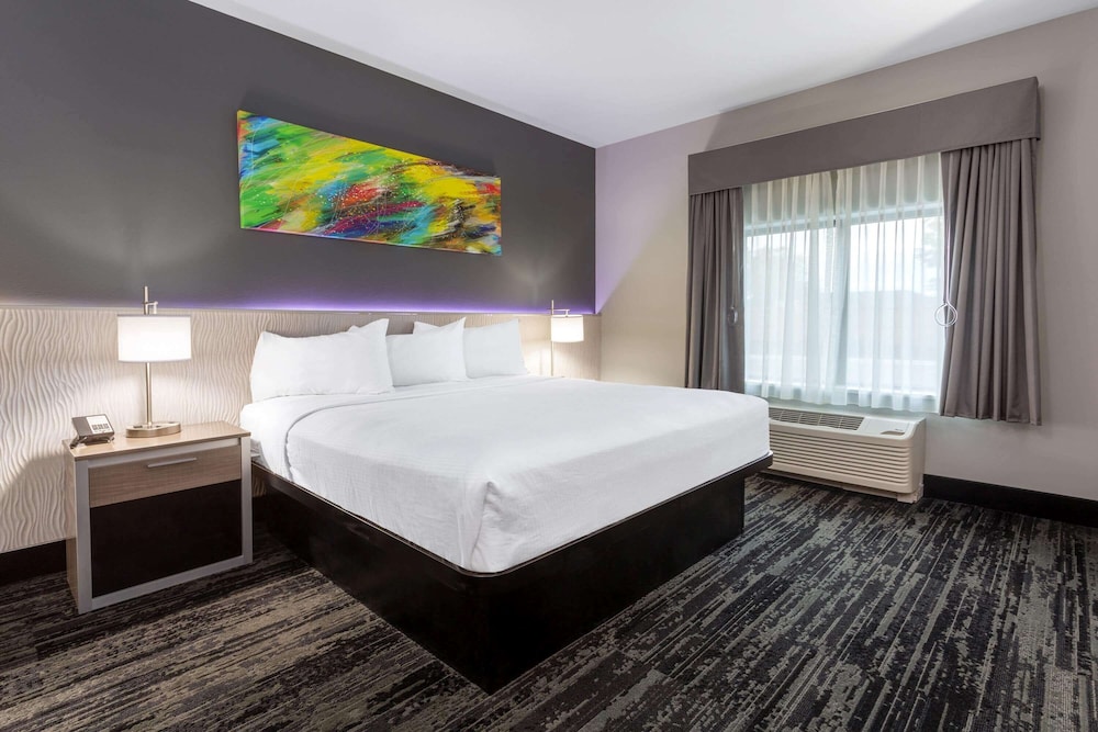 baymont inn and suites by wyndham madison