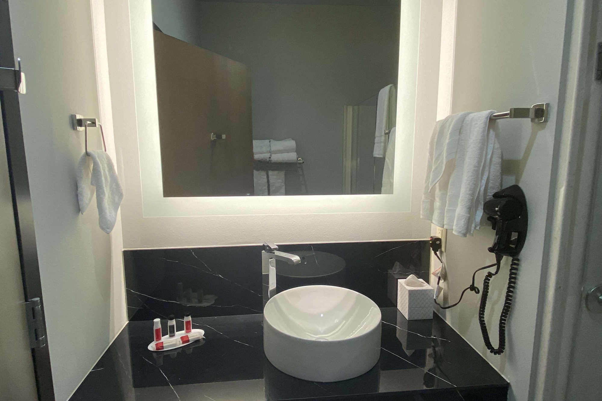 baymont inn and suites by wyndham madison