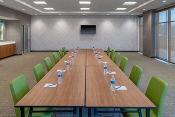 springhill suites by marriott overland park leawood