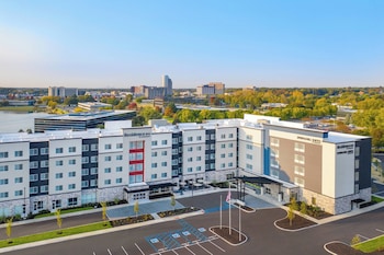 springhill suites by marriott indianapolis keystone