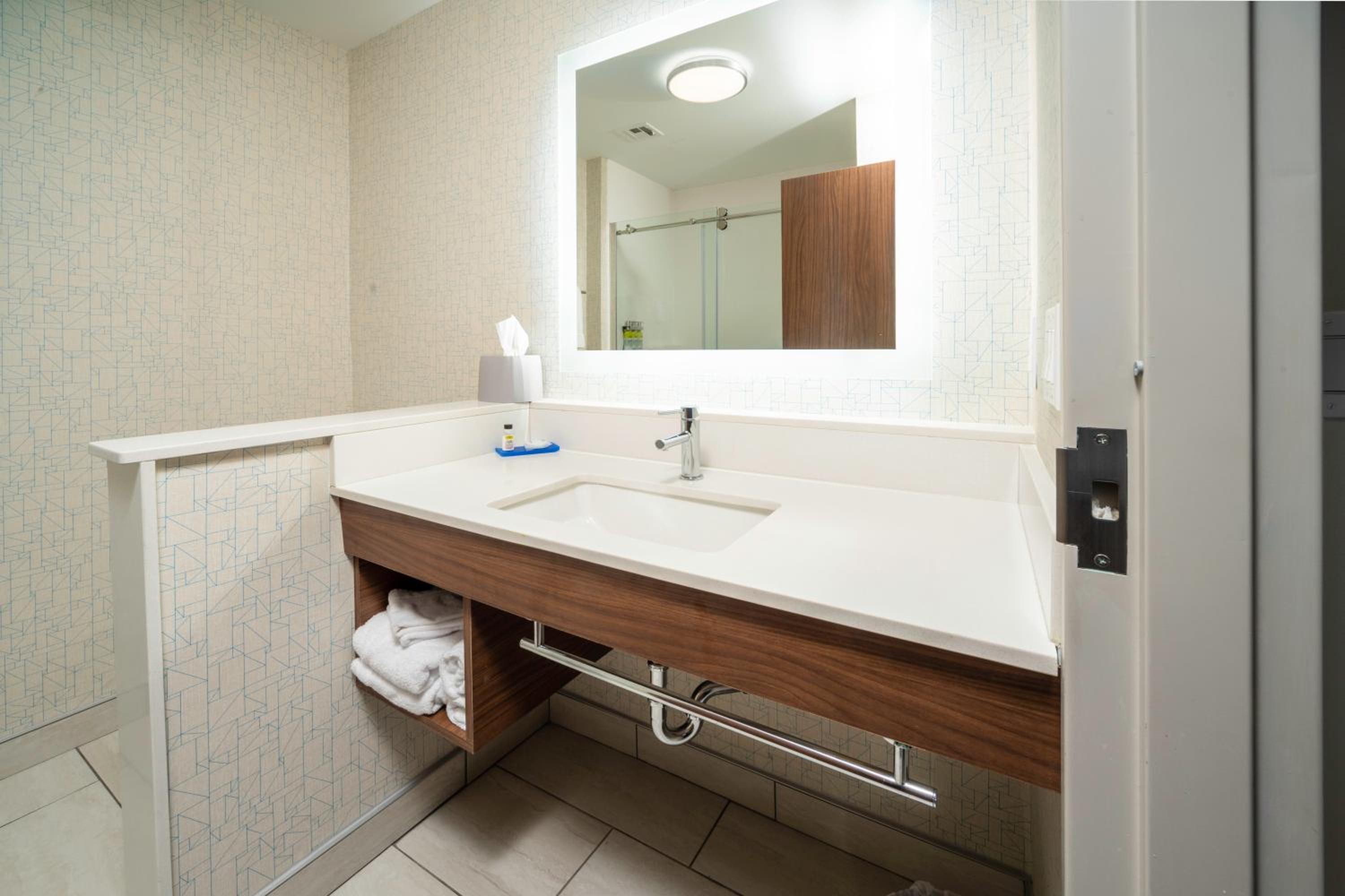 holiday inn express and suites rock hill an ihg hotel