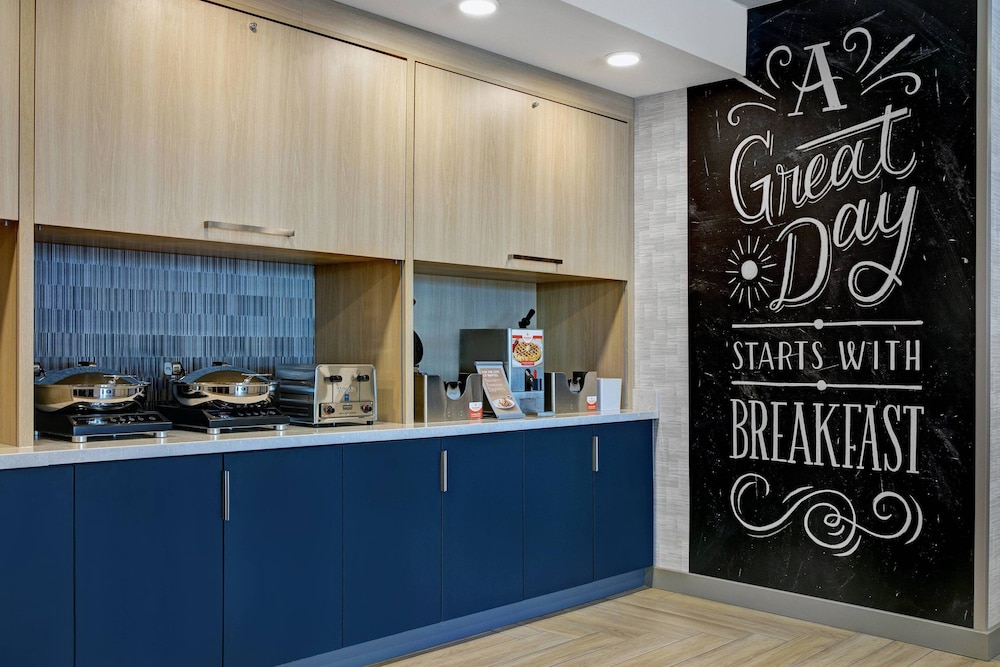 towneplace suites by marriott phoenix glendale sports and entertainment district