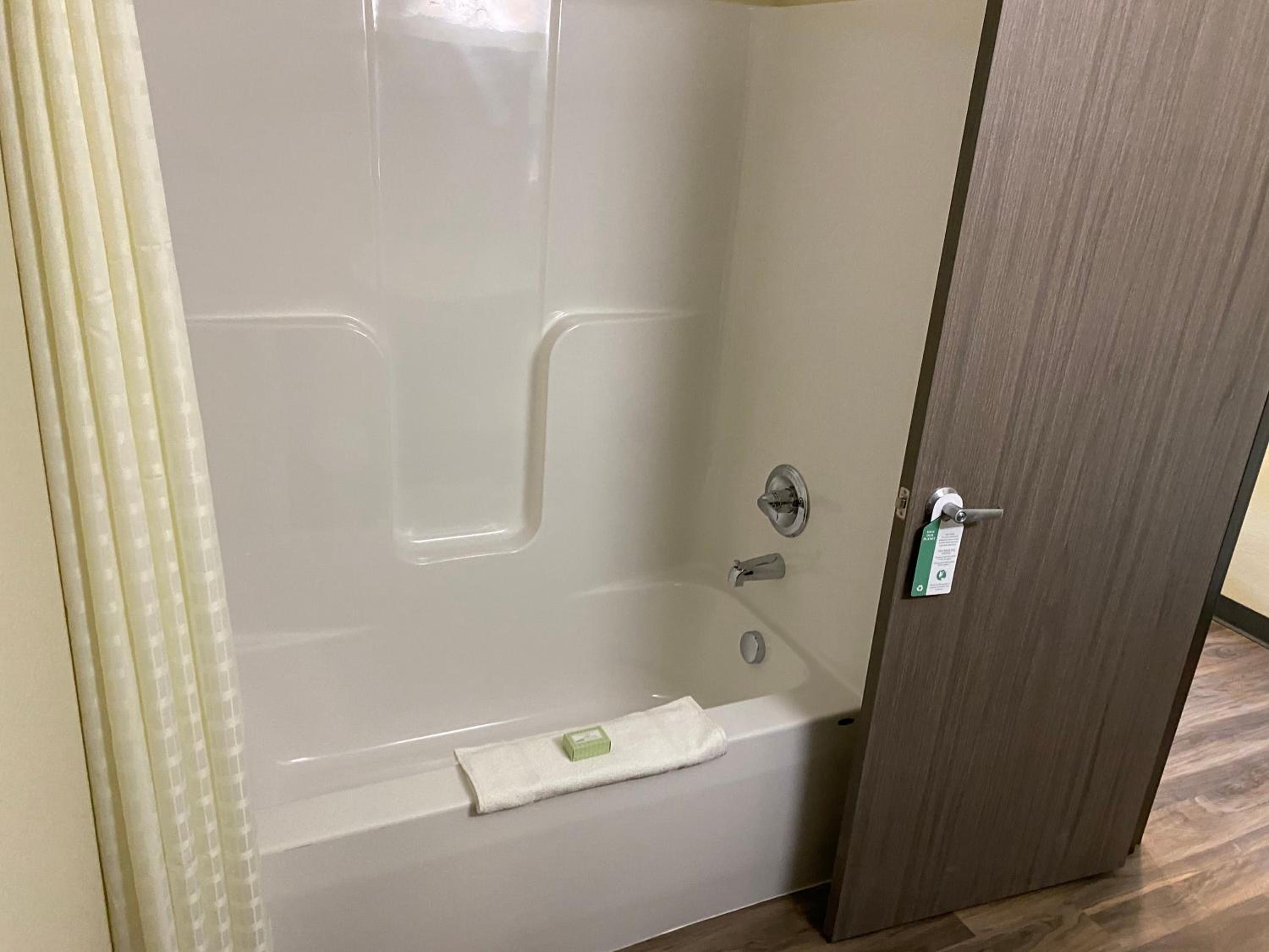 cobblestone inn and suites forest city