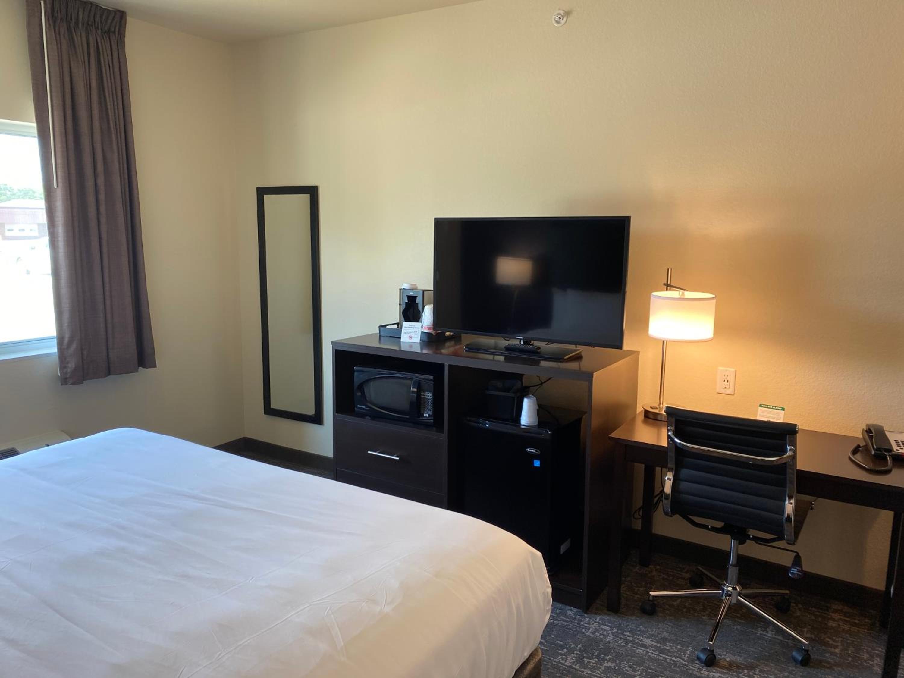 cobblestone inn and suites forest city