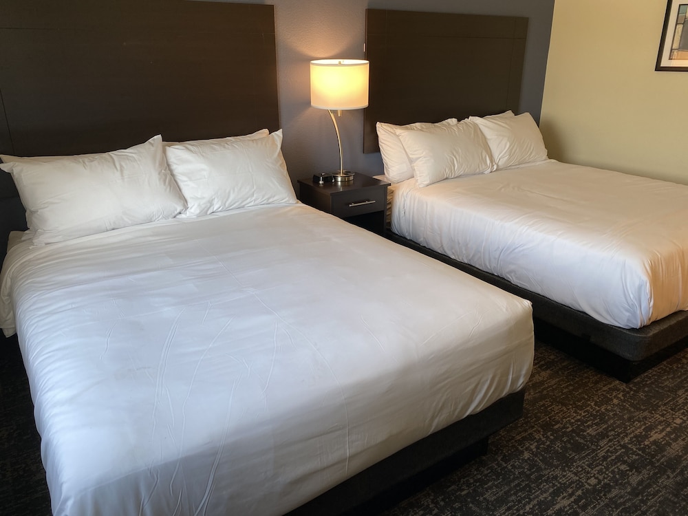 cobblestone inn and suites forest city