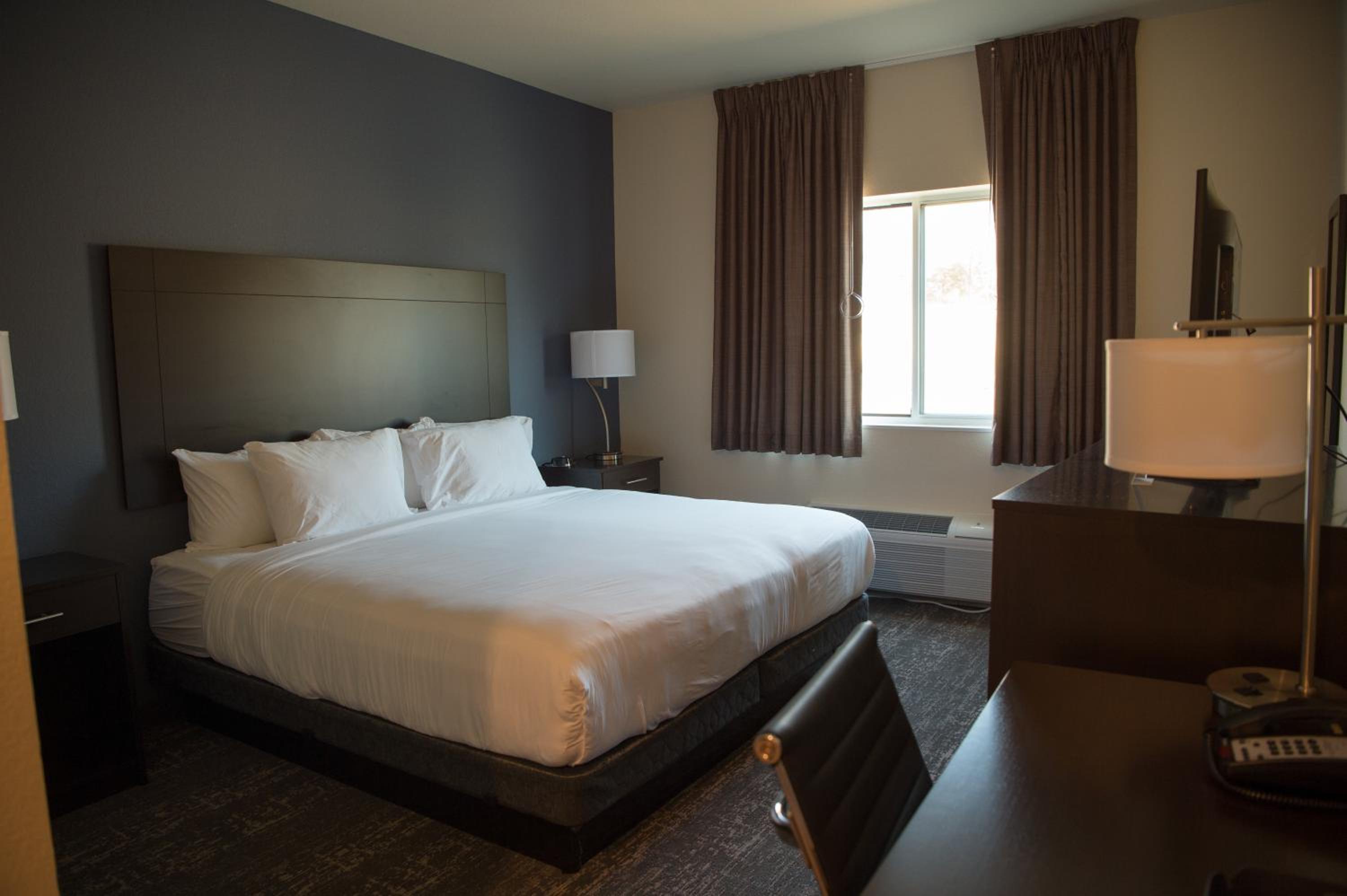 cobblestone inn and suites forest city