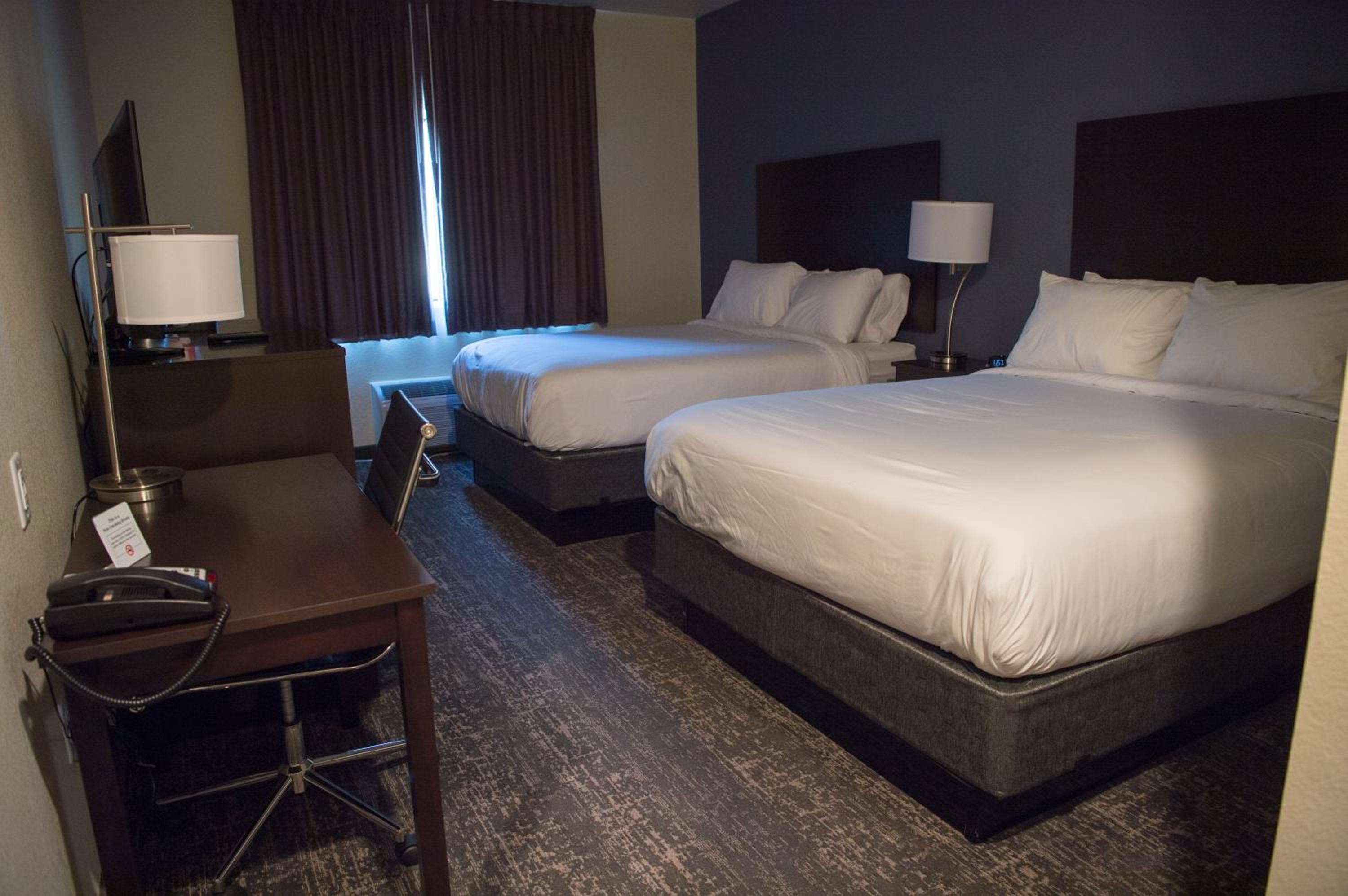 cobblestone inn and suites forest city