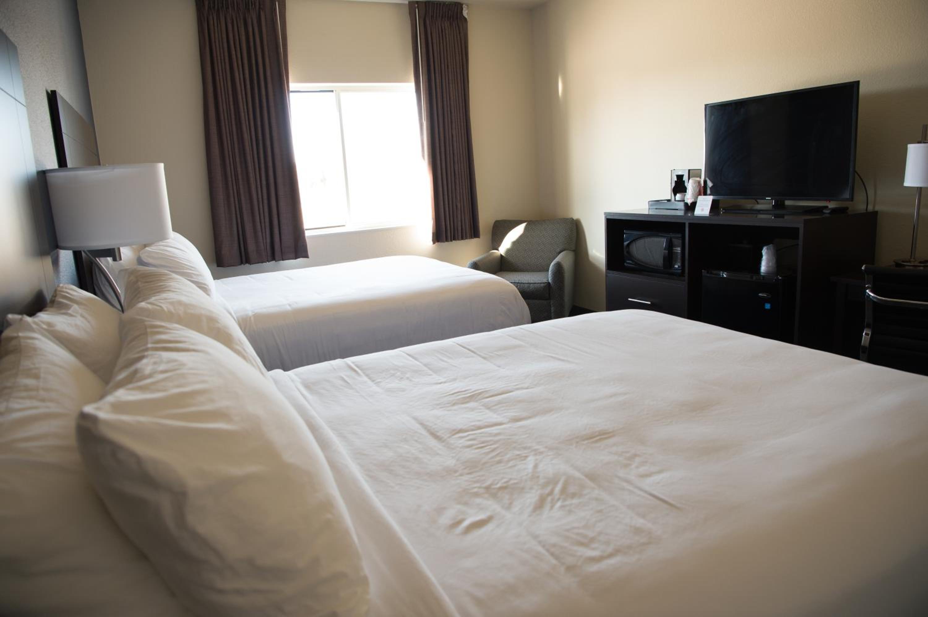 cobblestone inn and suites forest city