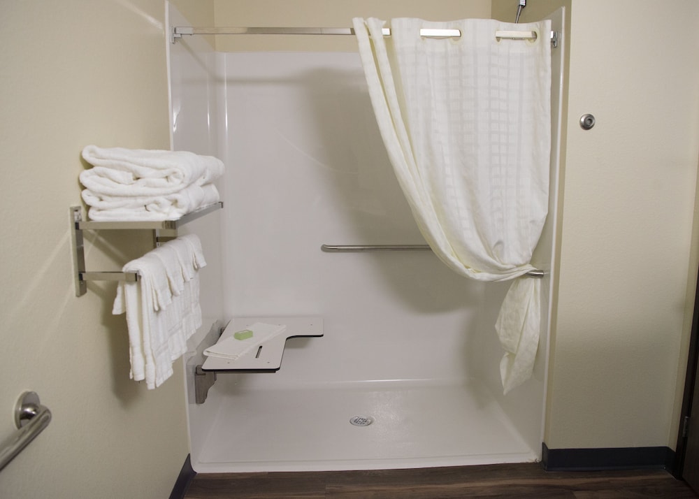 cobblestone inn and suites forest city