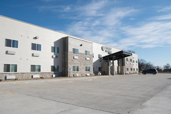 cobblestone inn and suites forest city