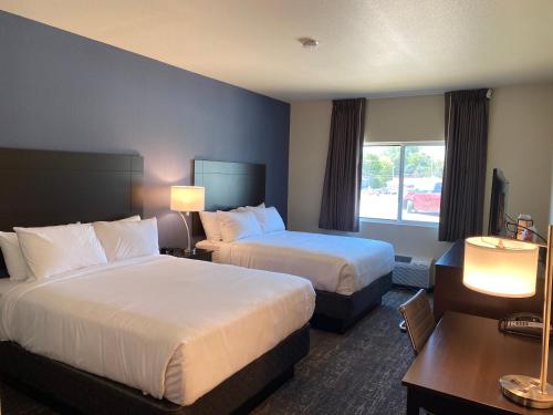cobblestone inn and suites forest city