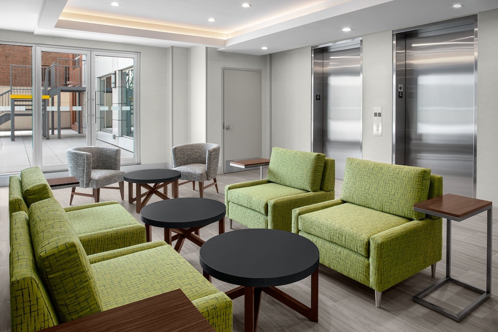 holiday inn express and suites woodside queens nyc