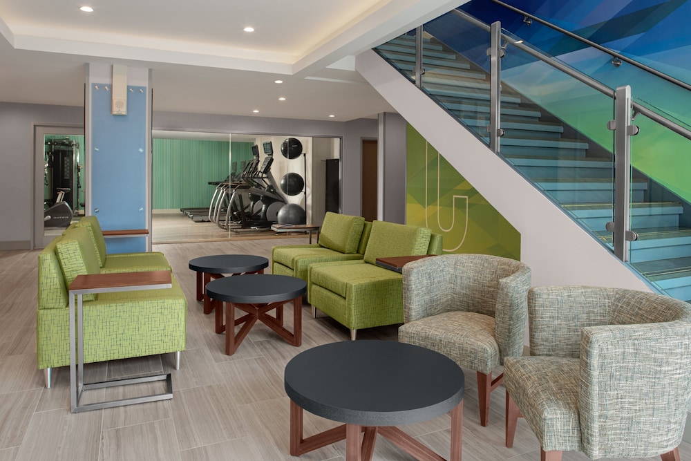 holiday inn express and suites woodside queens nyc