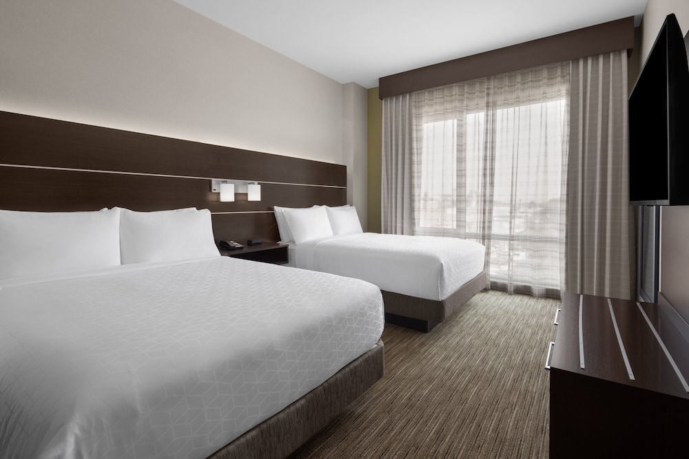 holiday inn express and suites woodside queens nyc