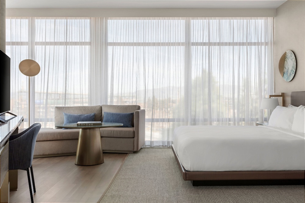 tetra hotel autograph collection