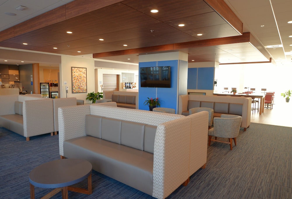 holiday inn express and suites onalaska la crosse