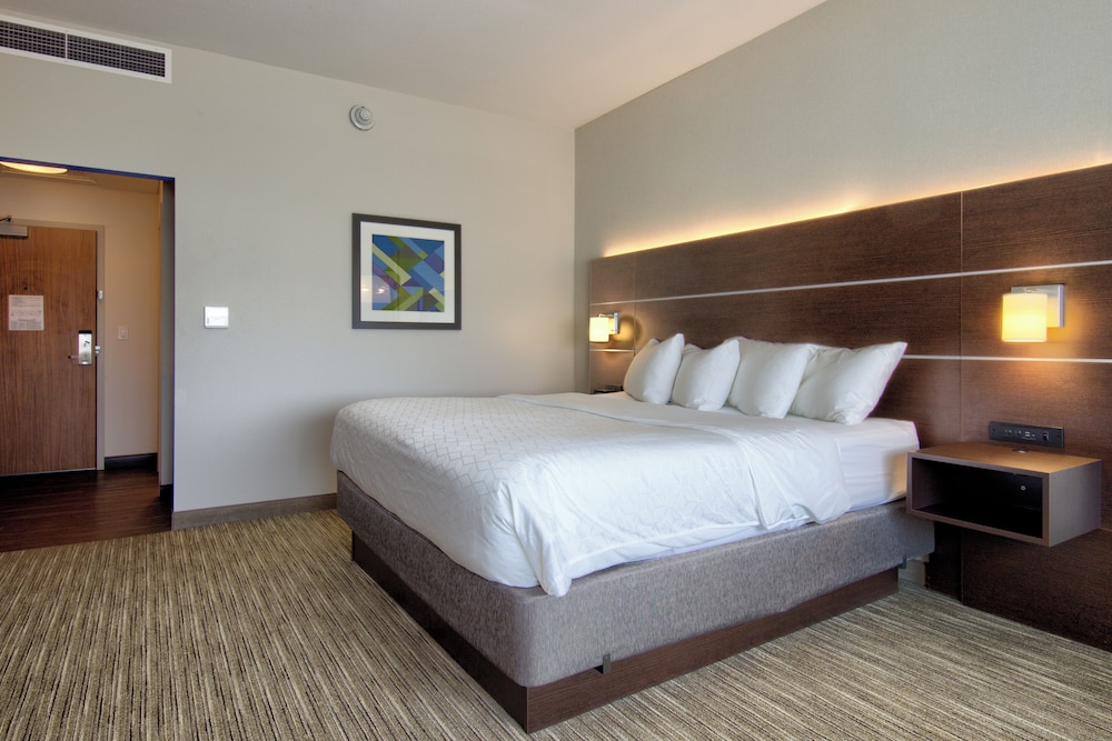 holiday inn express and suites onalaska la crosse