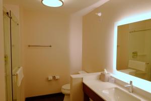 holiday inn express and suites onalaska la crosse