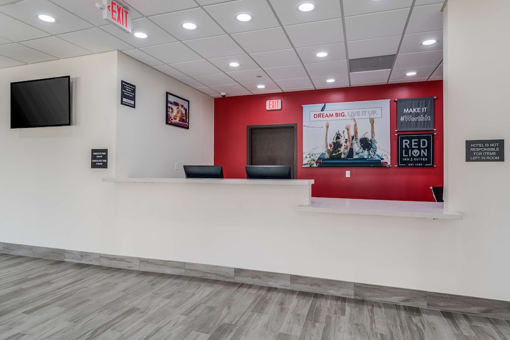 red lion inn and suites katy