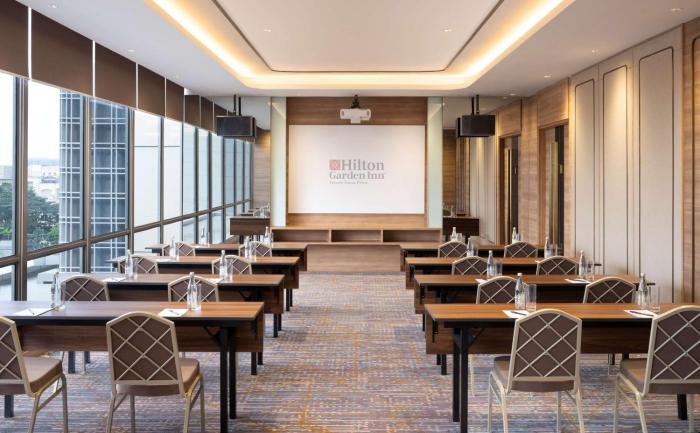 hilton garden inn jakarta taman palem