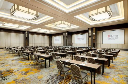 hilton garden inn jakarta taman palem