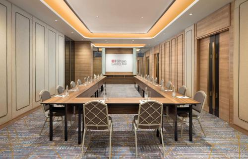 hilton garden inn jakarta taman palem