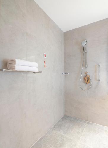 hilton garden inn jakarta taman palem