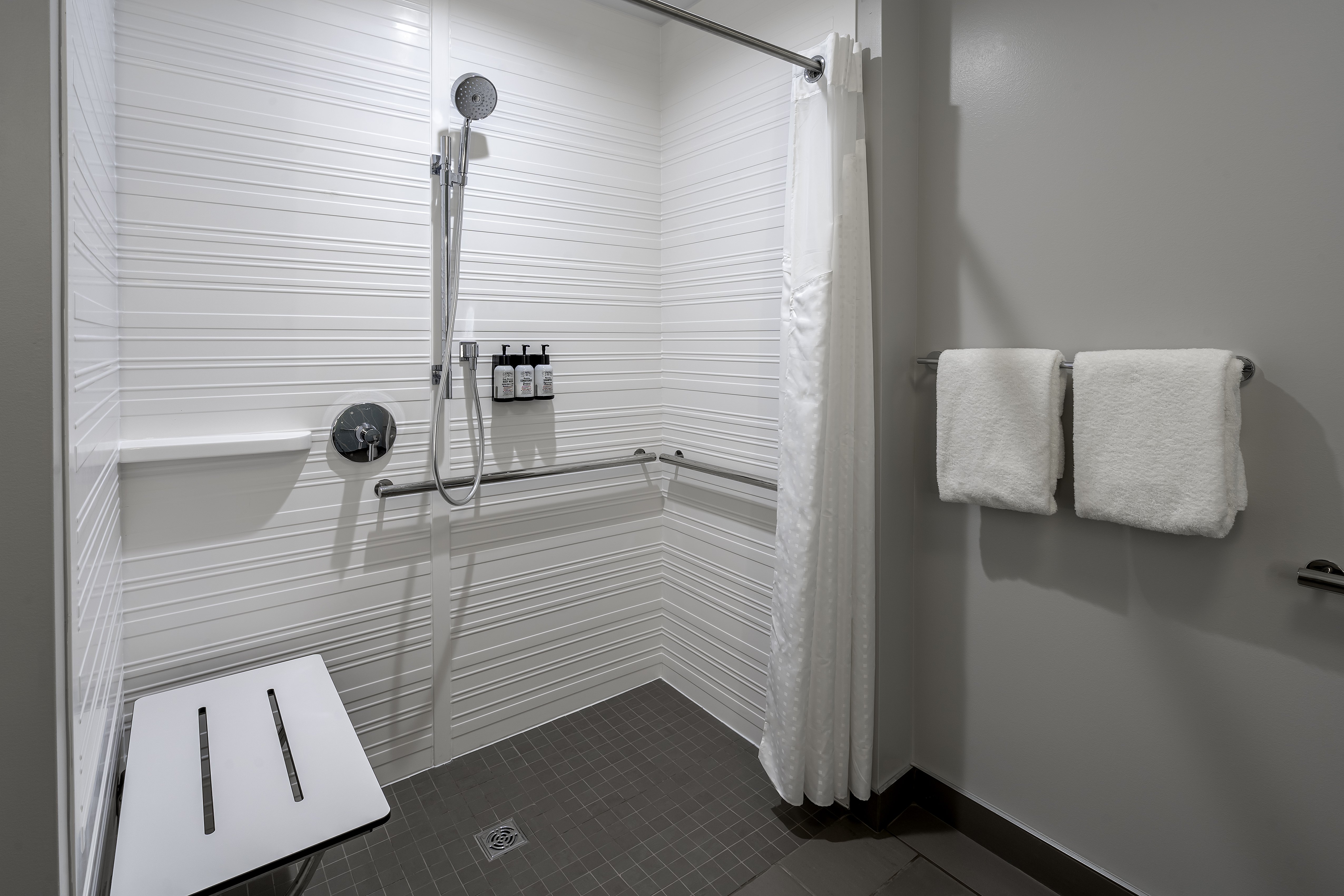 avid hotels milwaukee west waukesha an ihg hotel