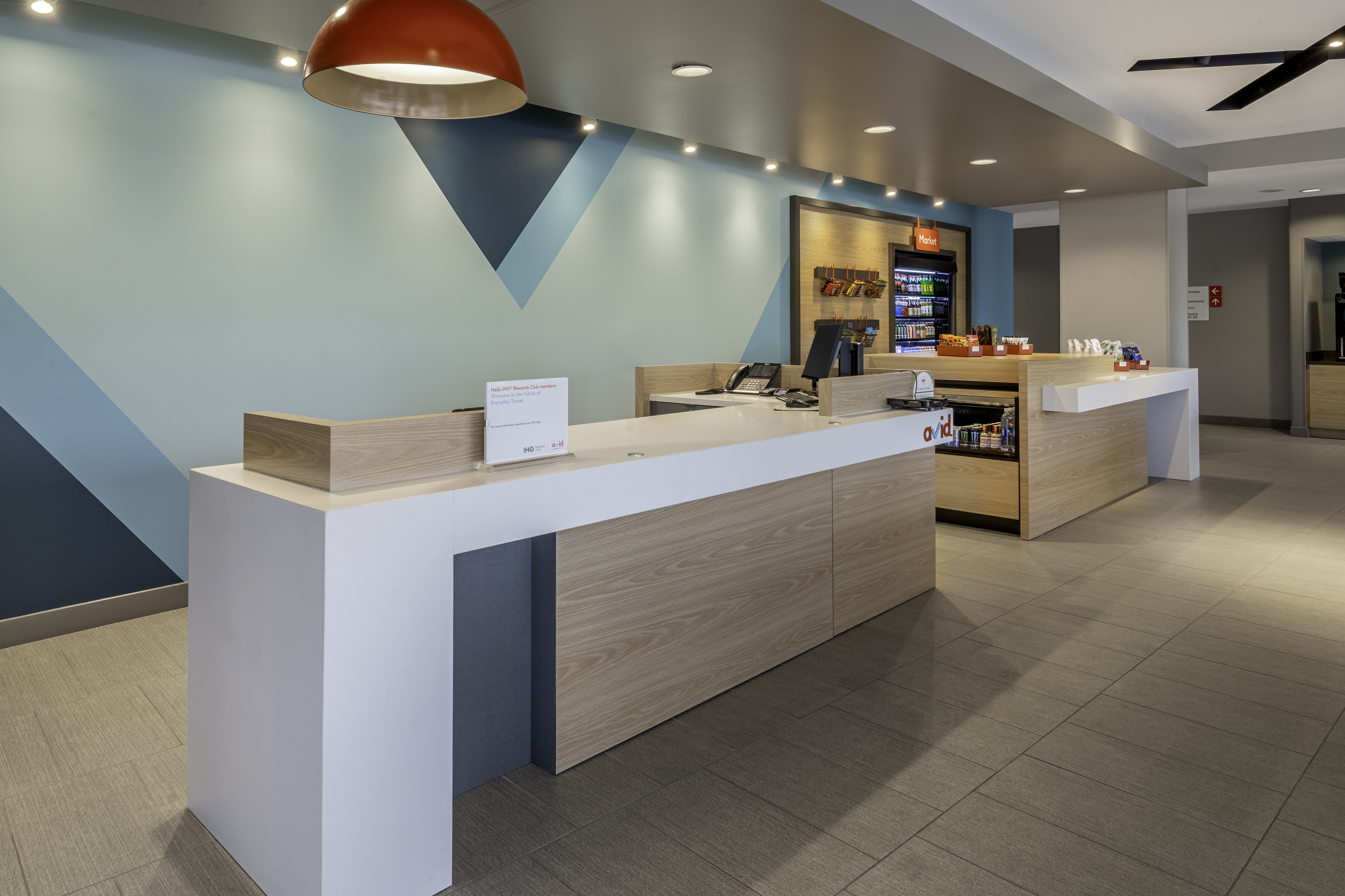 avid hotels milwaukee west waukesha an ihg hotel