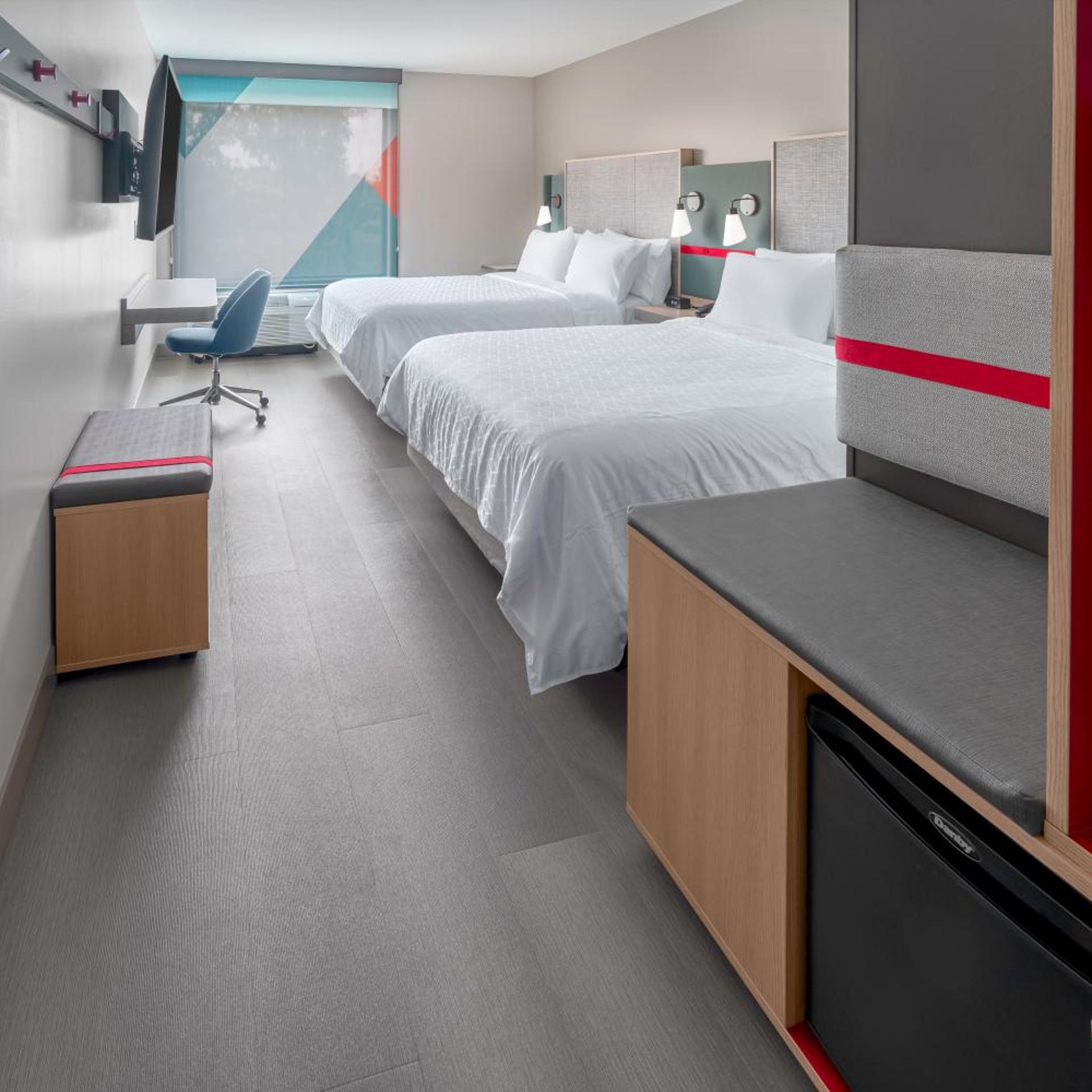 avid hotels milwaukee west waukesha an ihg hotel