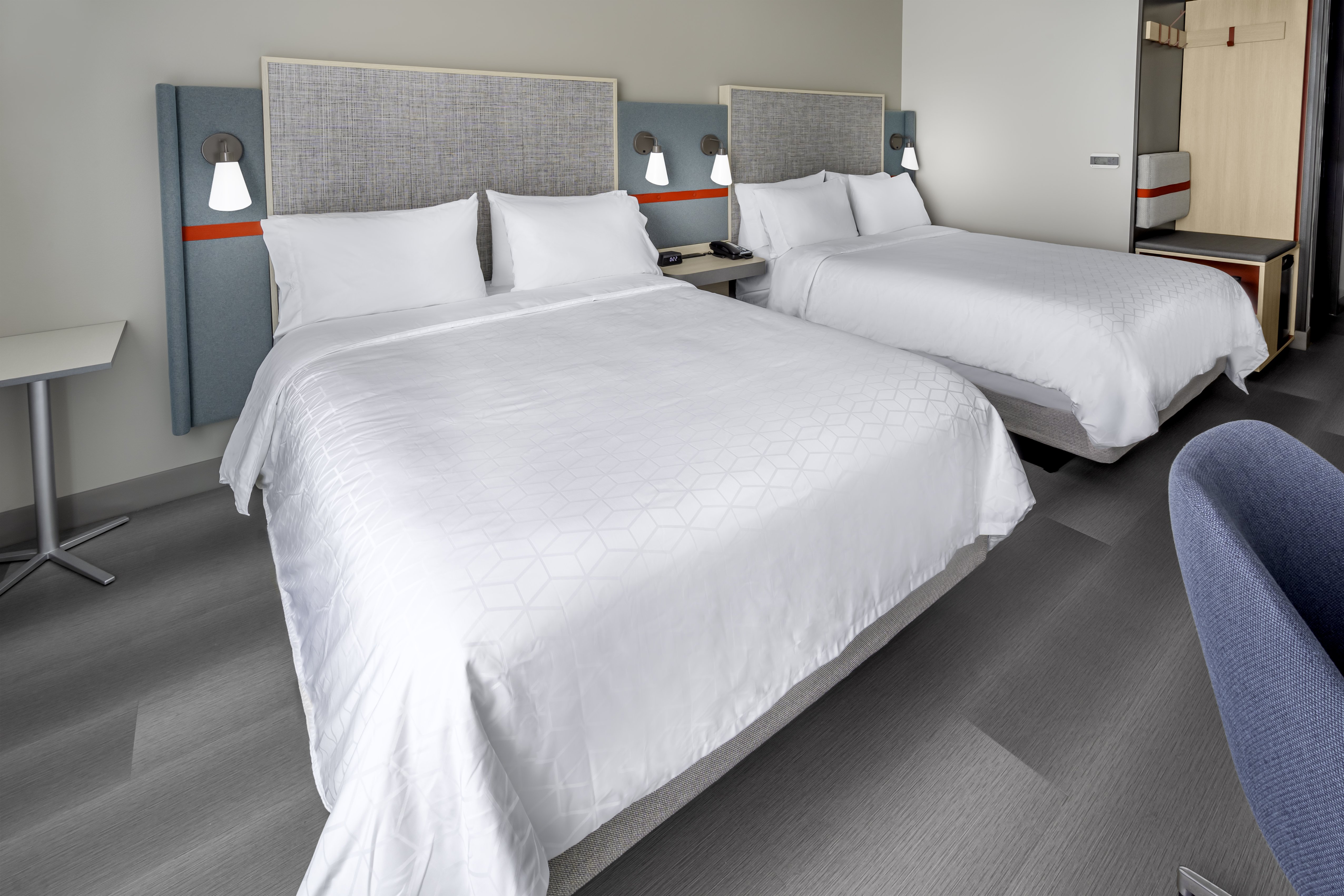 avid hotels milwaukee west waukesha an ihg hotel