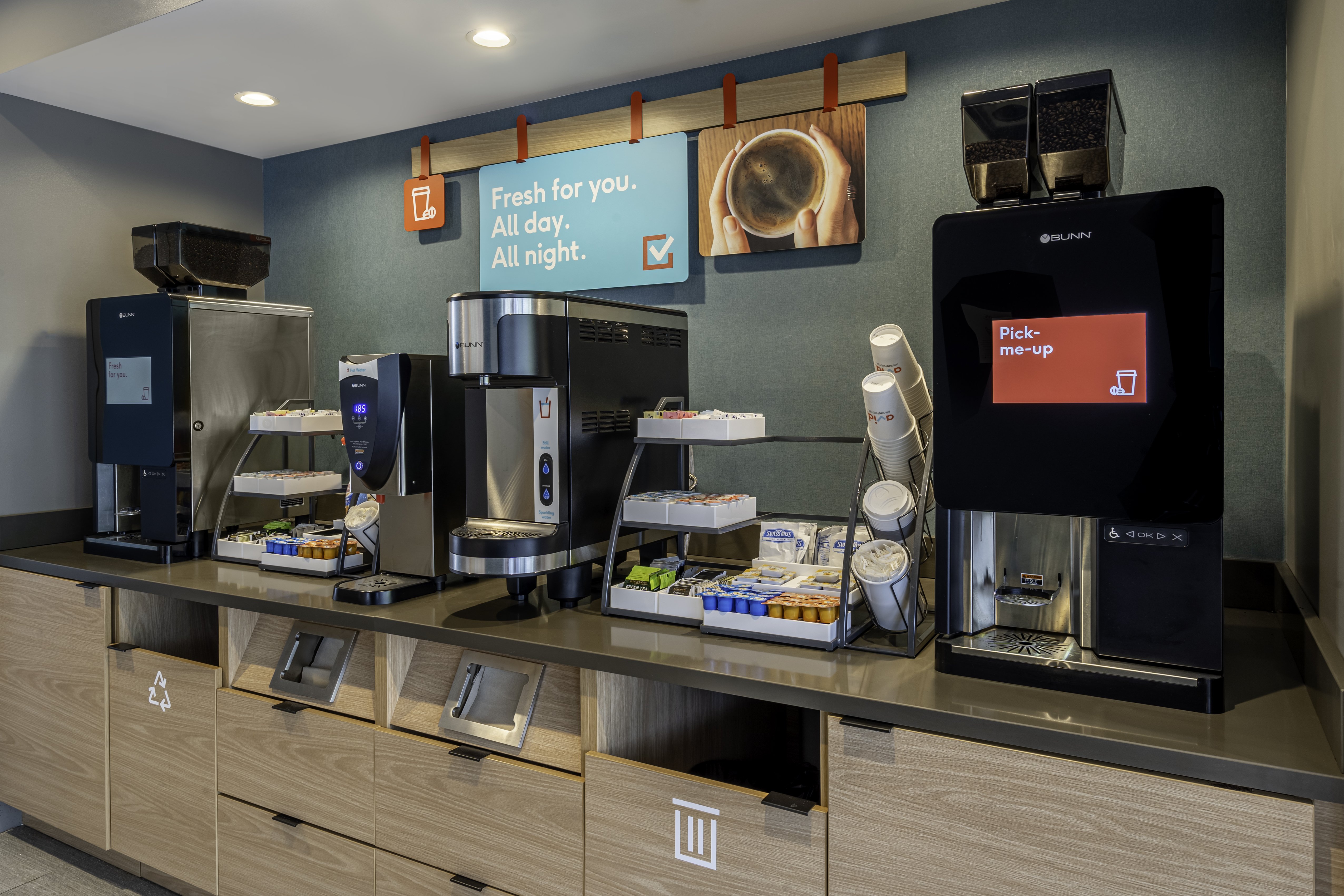 avid hotels milwaukee west waukesha an ihg hotel