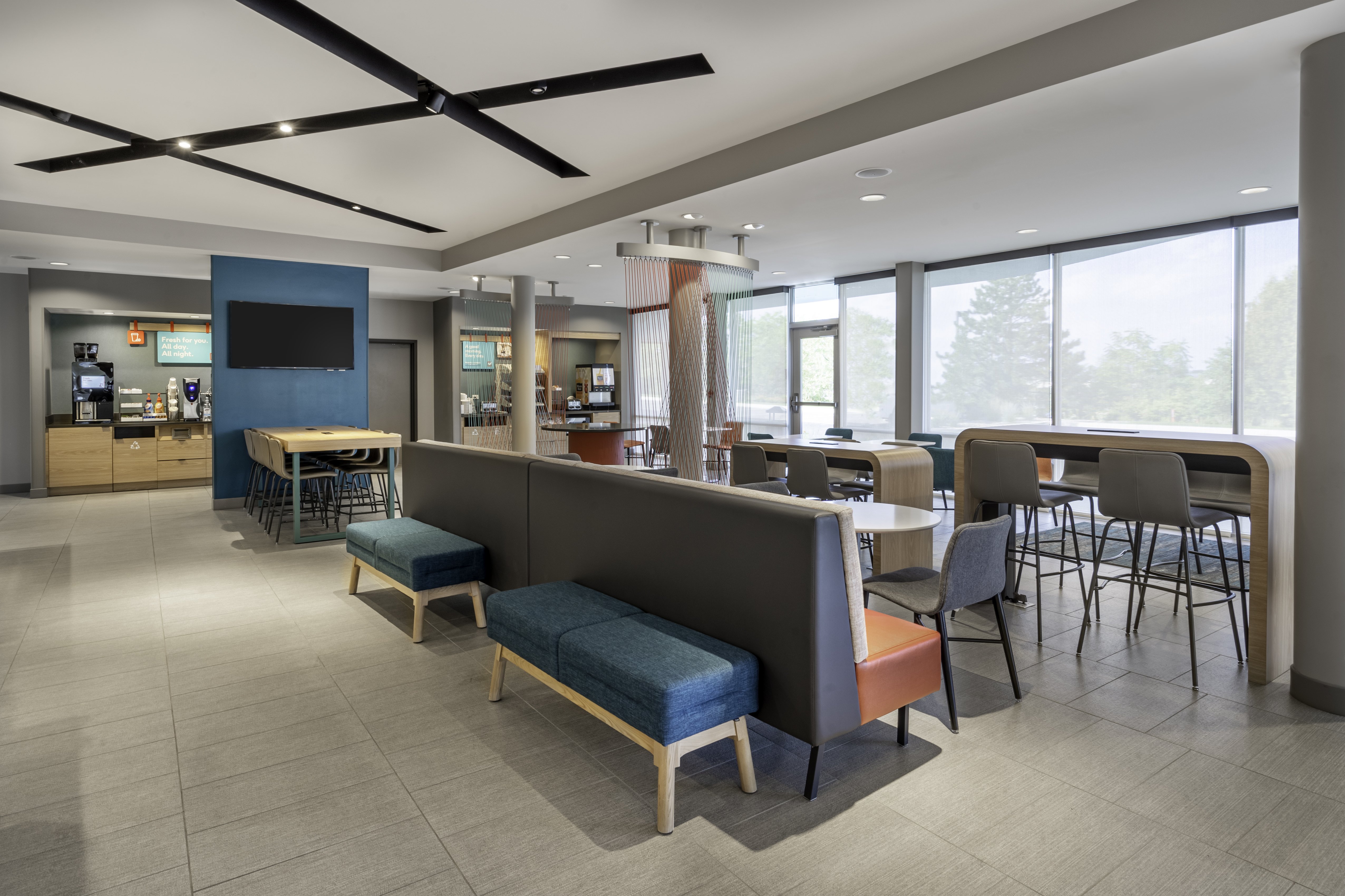 avid hotels milwaukee west waukesha an ihg hotel