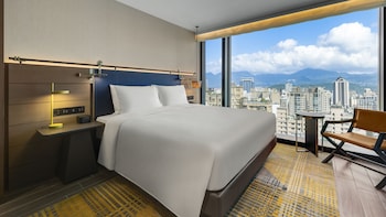 hotel resonance taipei tapestry collection by hilton