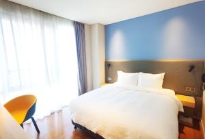 holiday inn express beijing yizhuang tongminghu an ihg hotel