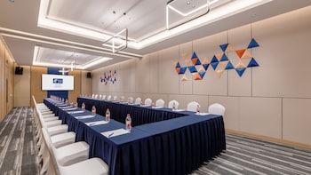 holiday inn express beijing yizhuang tongminghu an ihg hotel