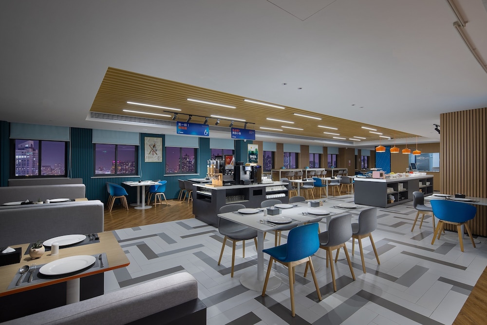 holiday inn express changsha south railway station an ihg hotel