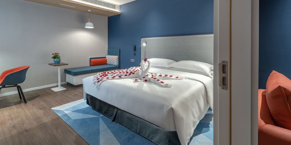holiday inn express changsha south railway station an ihg hotel