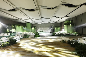 intercontinental chongqing raffles city an ihg hotel