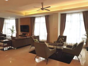 cormar suites