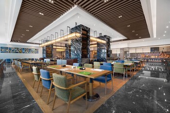 holiday inn foshan nanhai central an ihg hotel