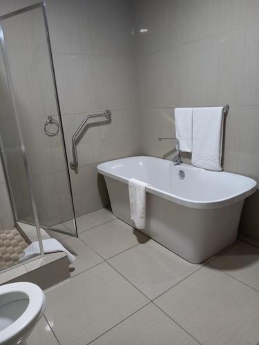 khayalami hotel emalahleni