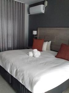 khayalami hotel emalahleni