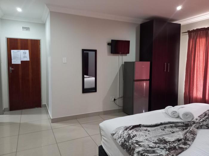 khayalami hotel emalahleni