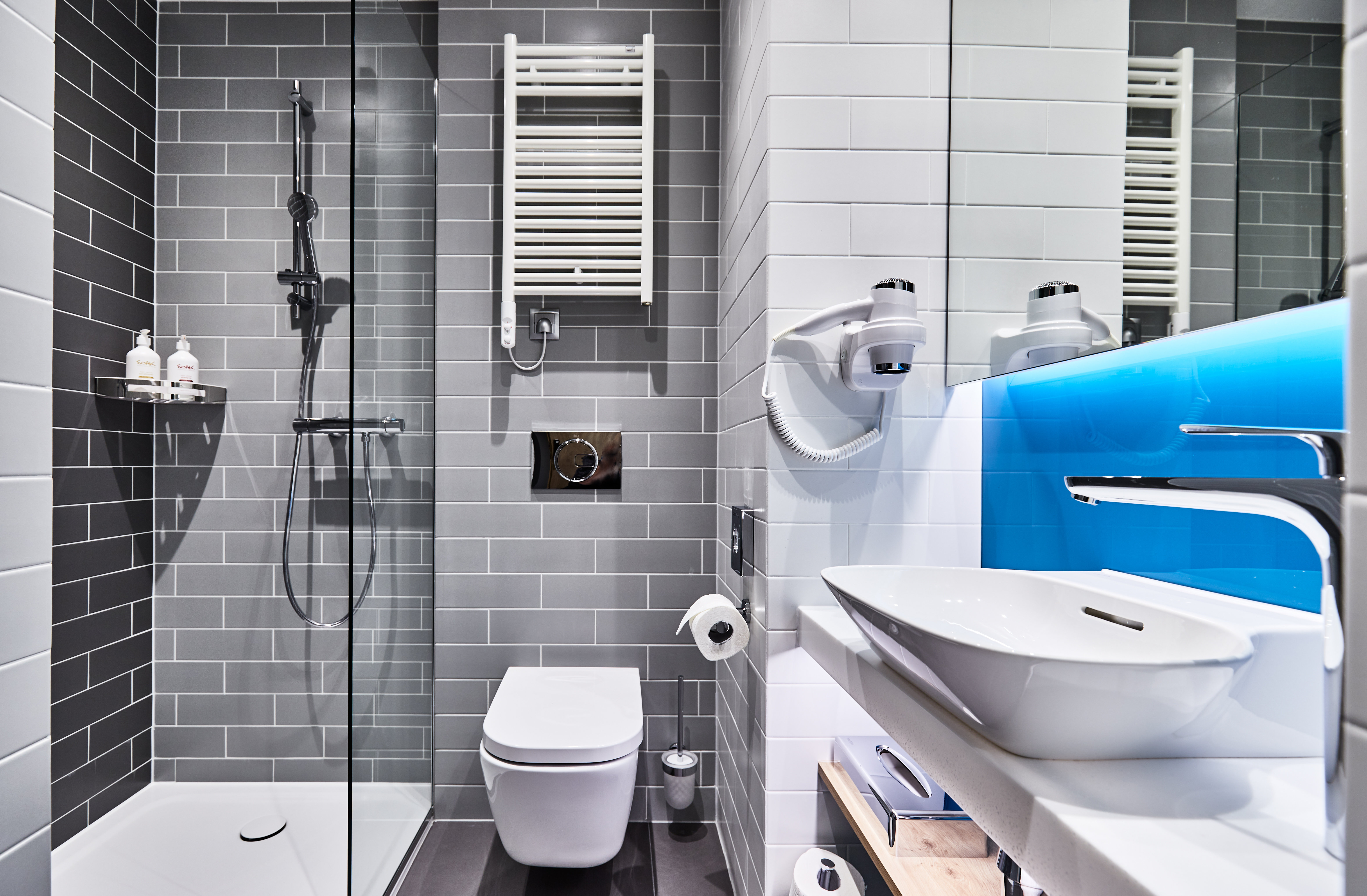 holiday inn express warsaw the hub an ihg hotel