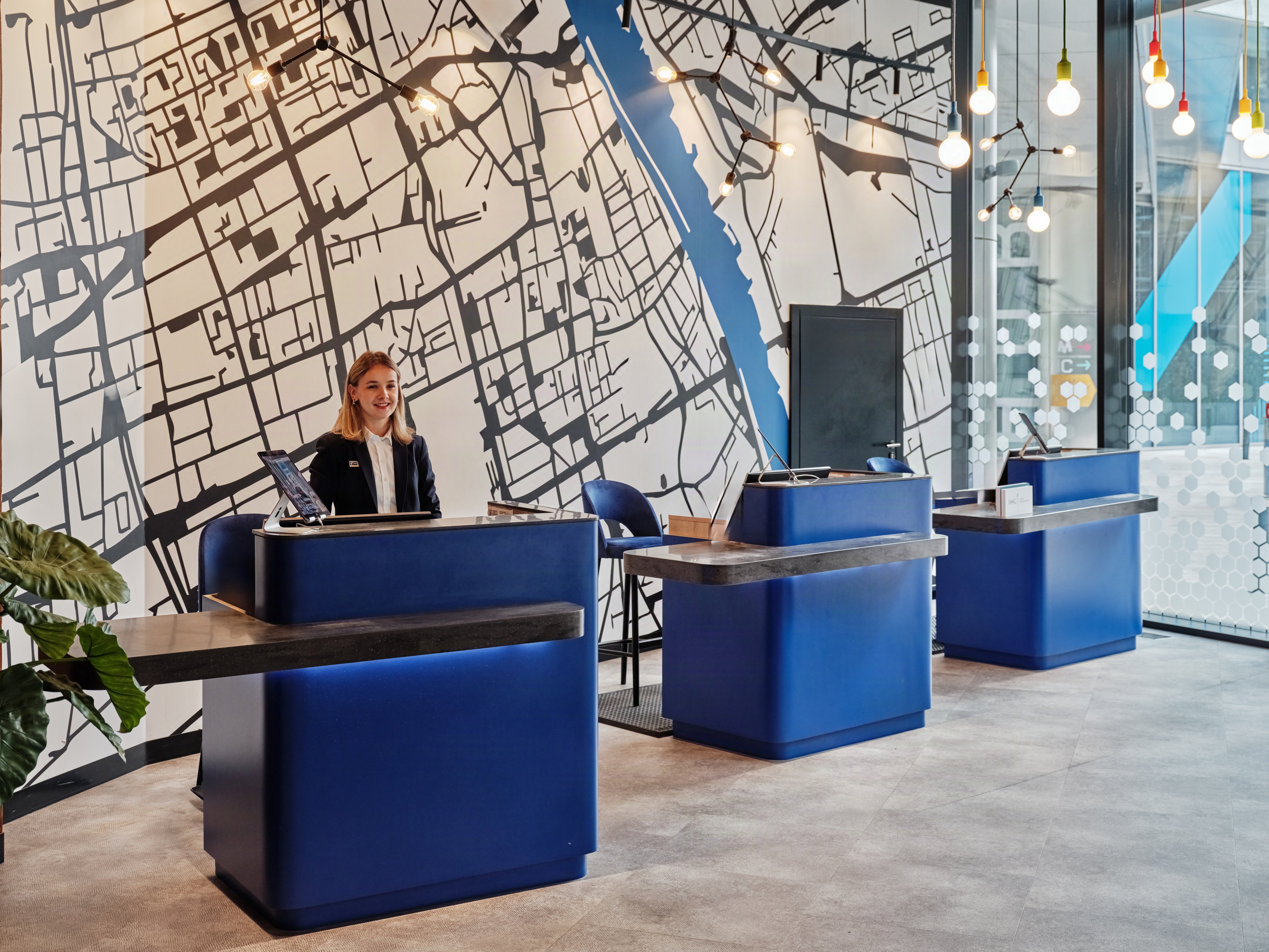 holiday inn express warsaw the hub an ihg hotel