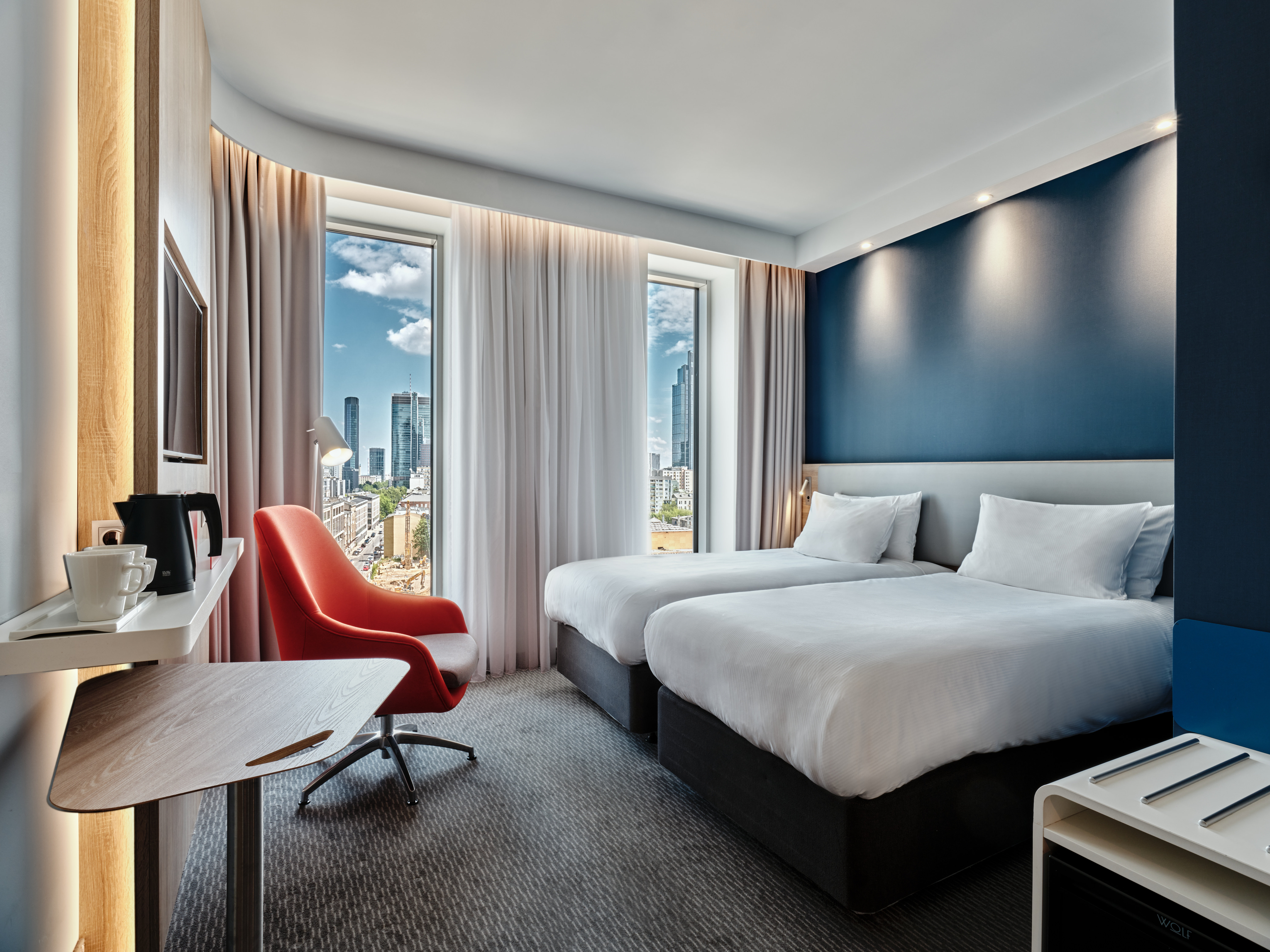 holiday inn express warsaw the hub an ihg hotel