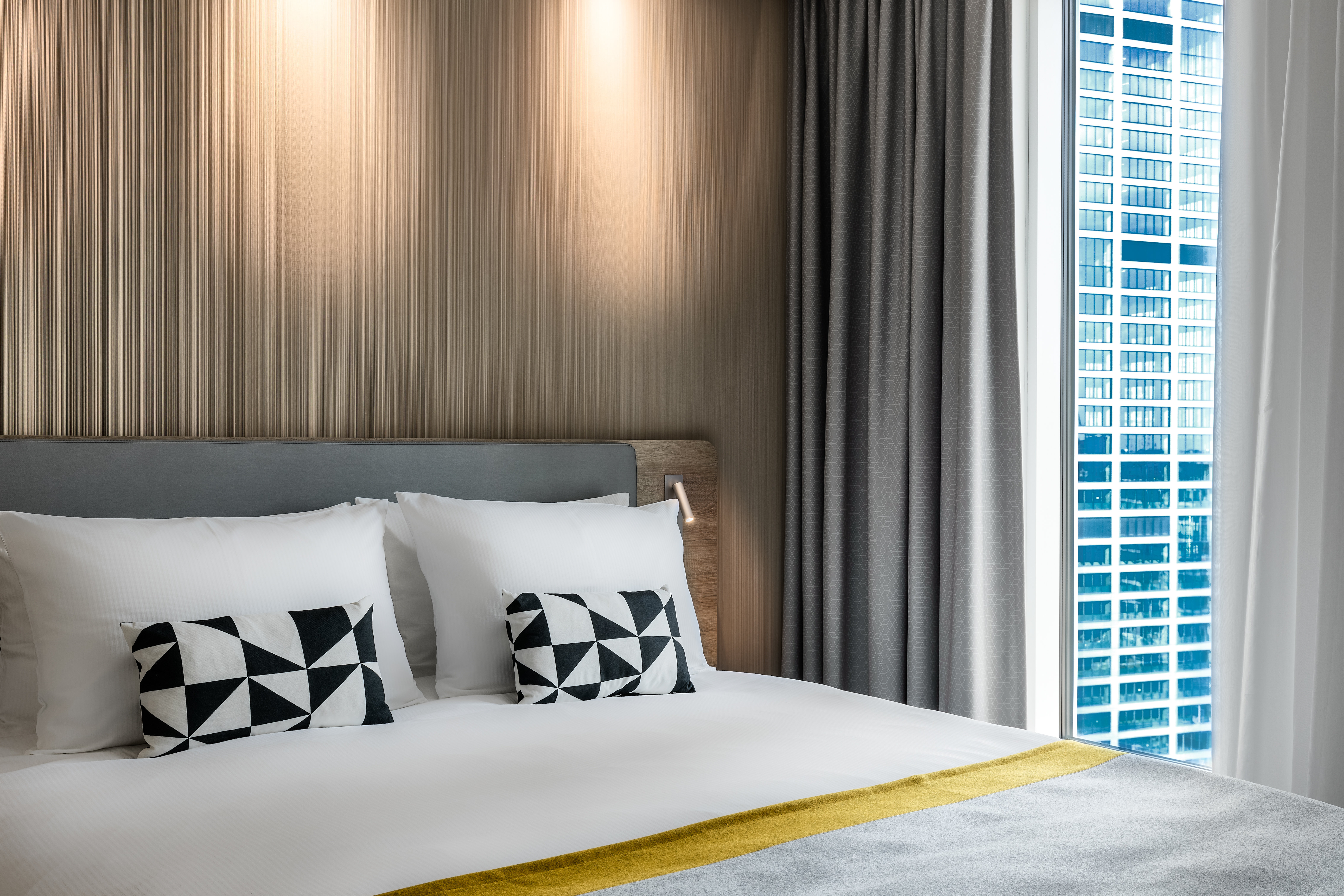 holiday inn express warsaw the hub an ihg hotel